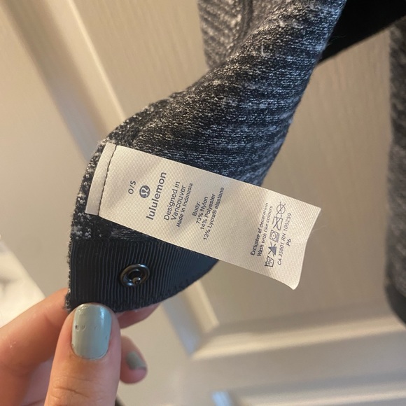 Lululemon scarf - Picture 2 of 3